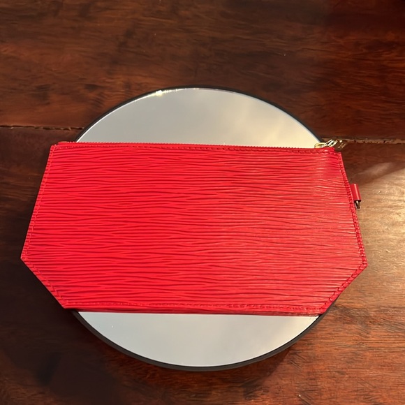 🏆LOUIS VUITTON Epi Bucket Bag Sac D’epaule with Pochette Castilian Red - Picture 11 of 13